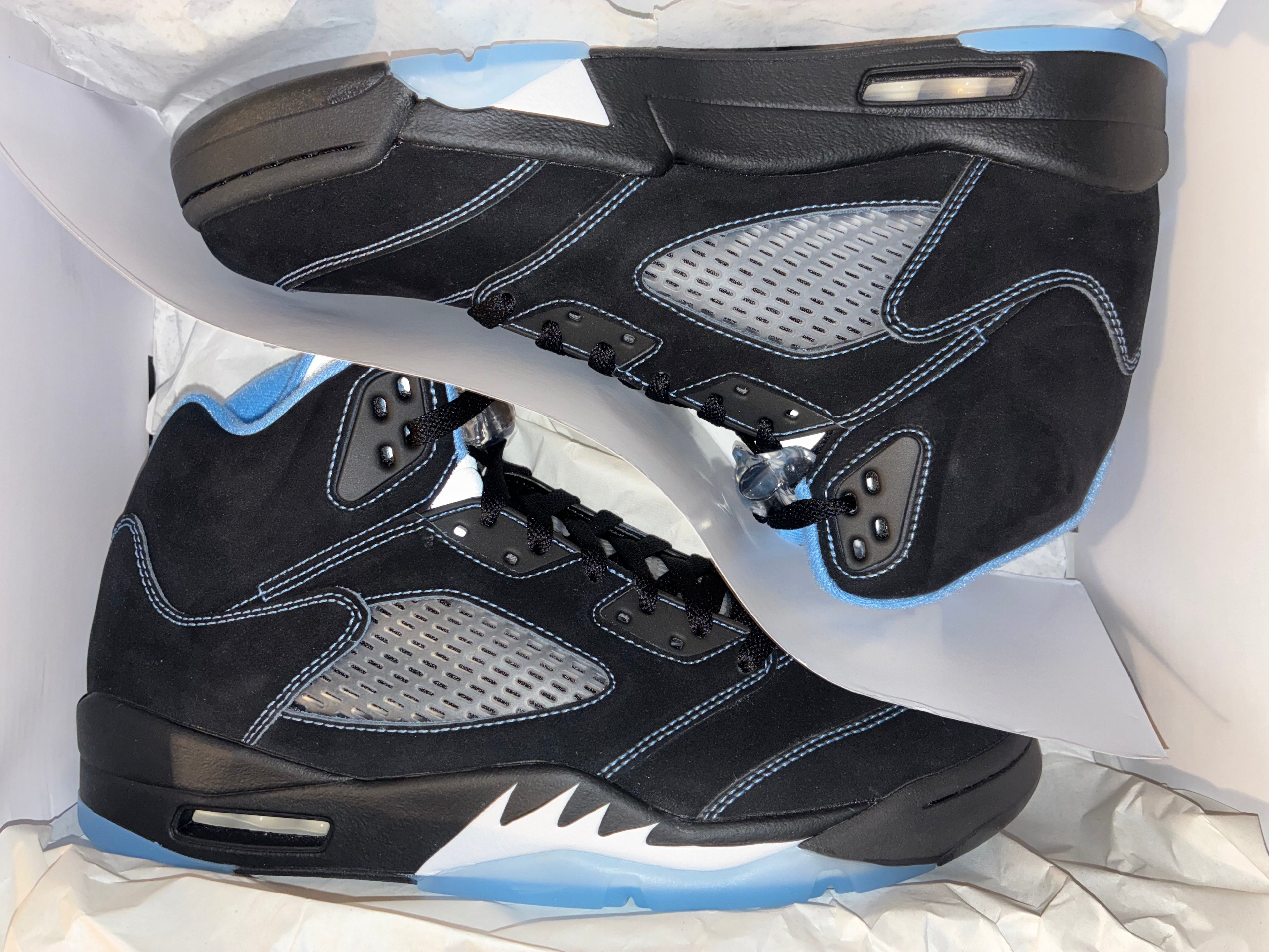 Air Jordan 5 Retro "UNC" Black University Blue Size 10