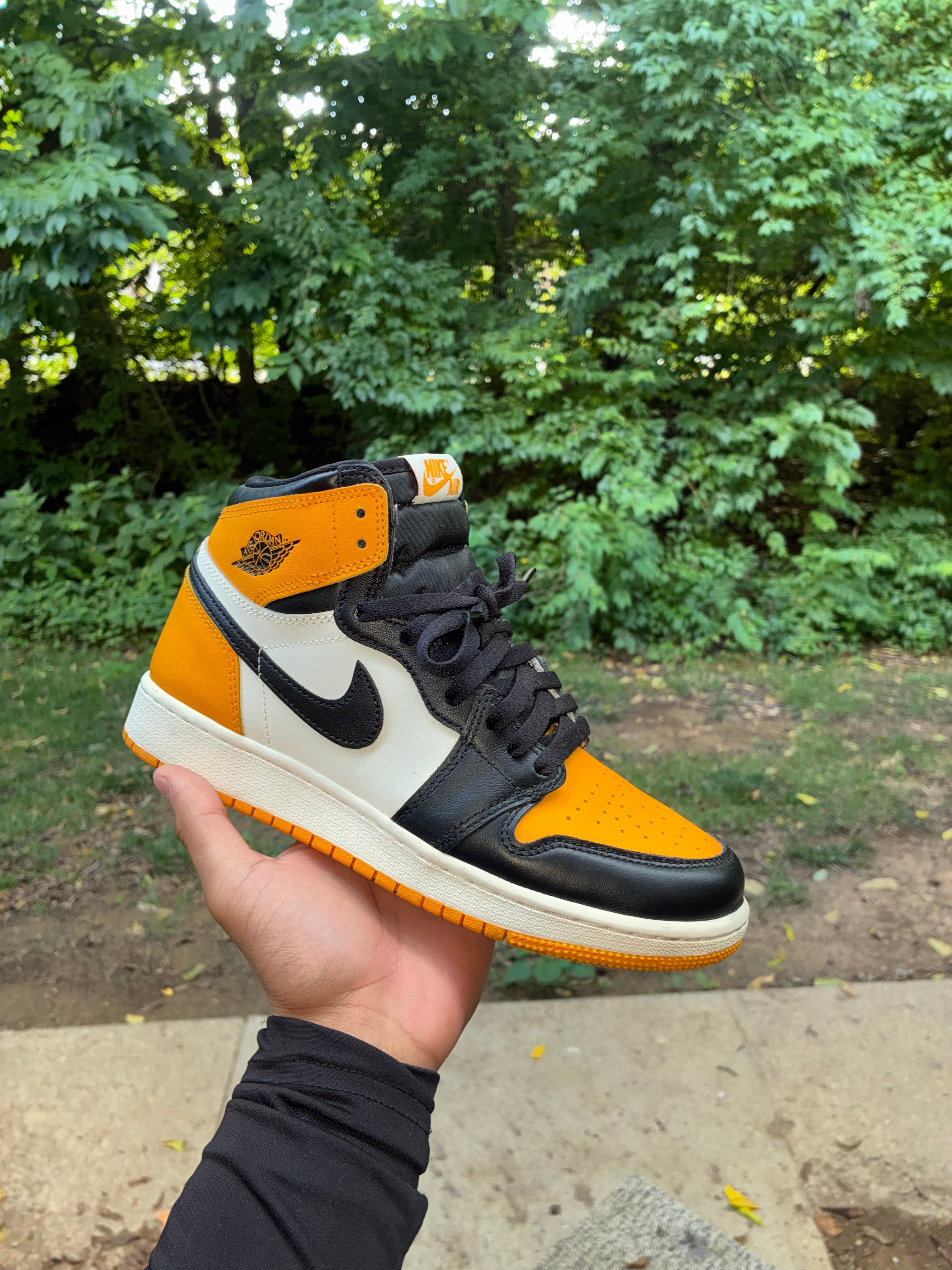 Air Jordan 1 Retro High OG 'Taxi' 7M