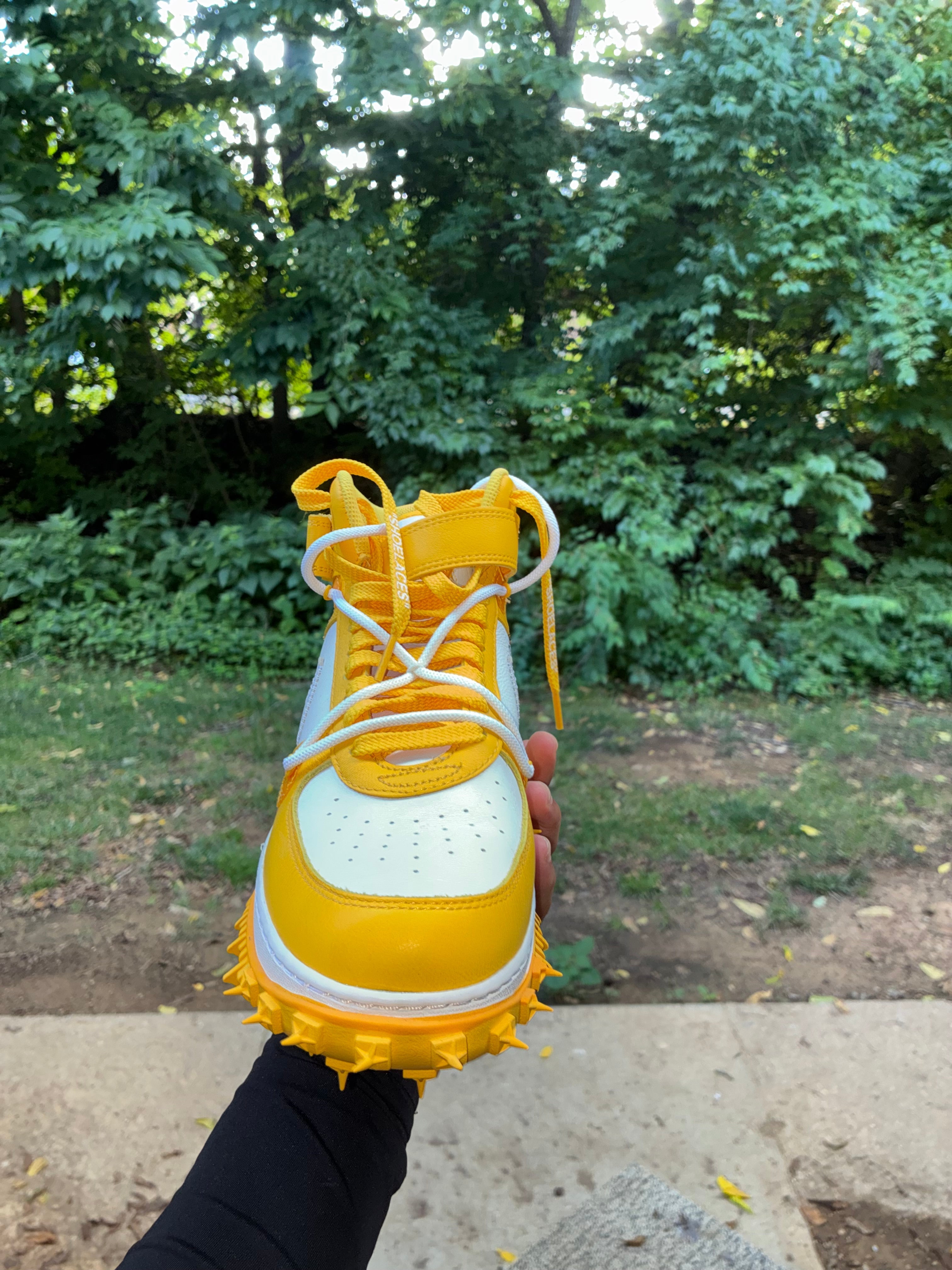 Off-White™ x Nike Air Force 1 Mid 'Varsity Maize' 9.5M