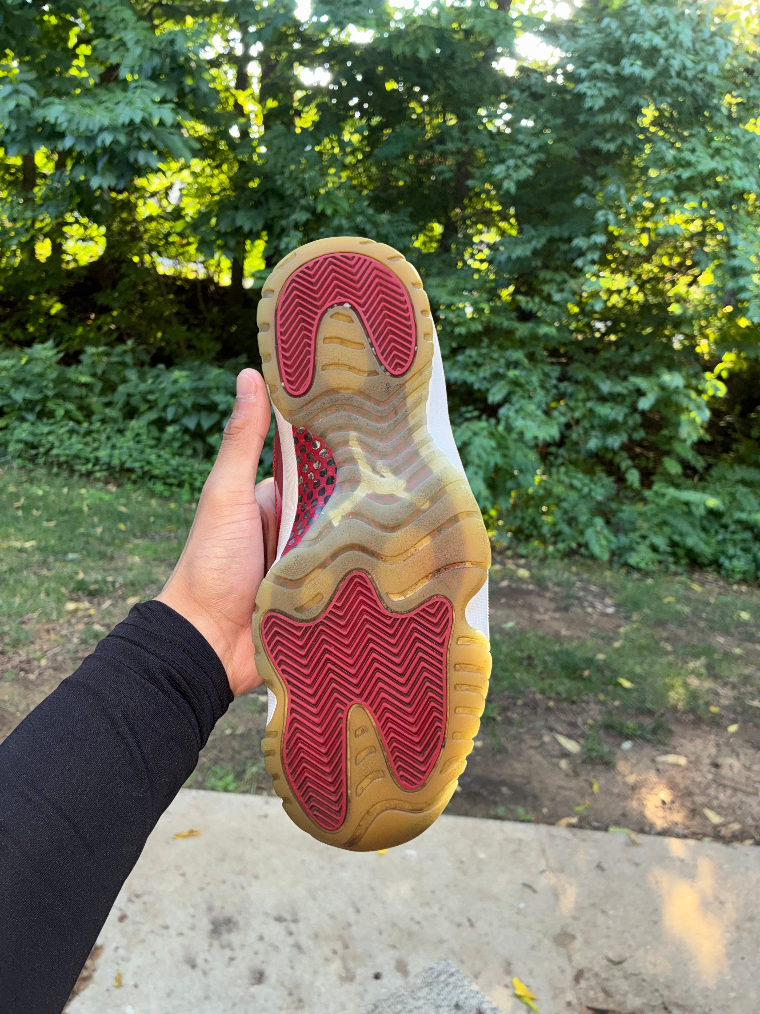 Air Jordan 11 Retro "Cherry" 9.5M