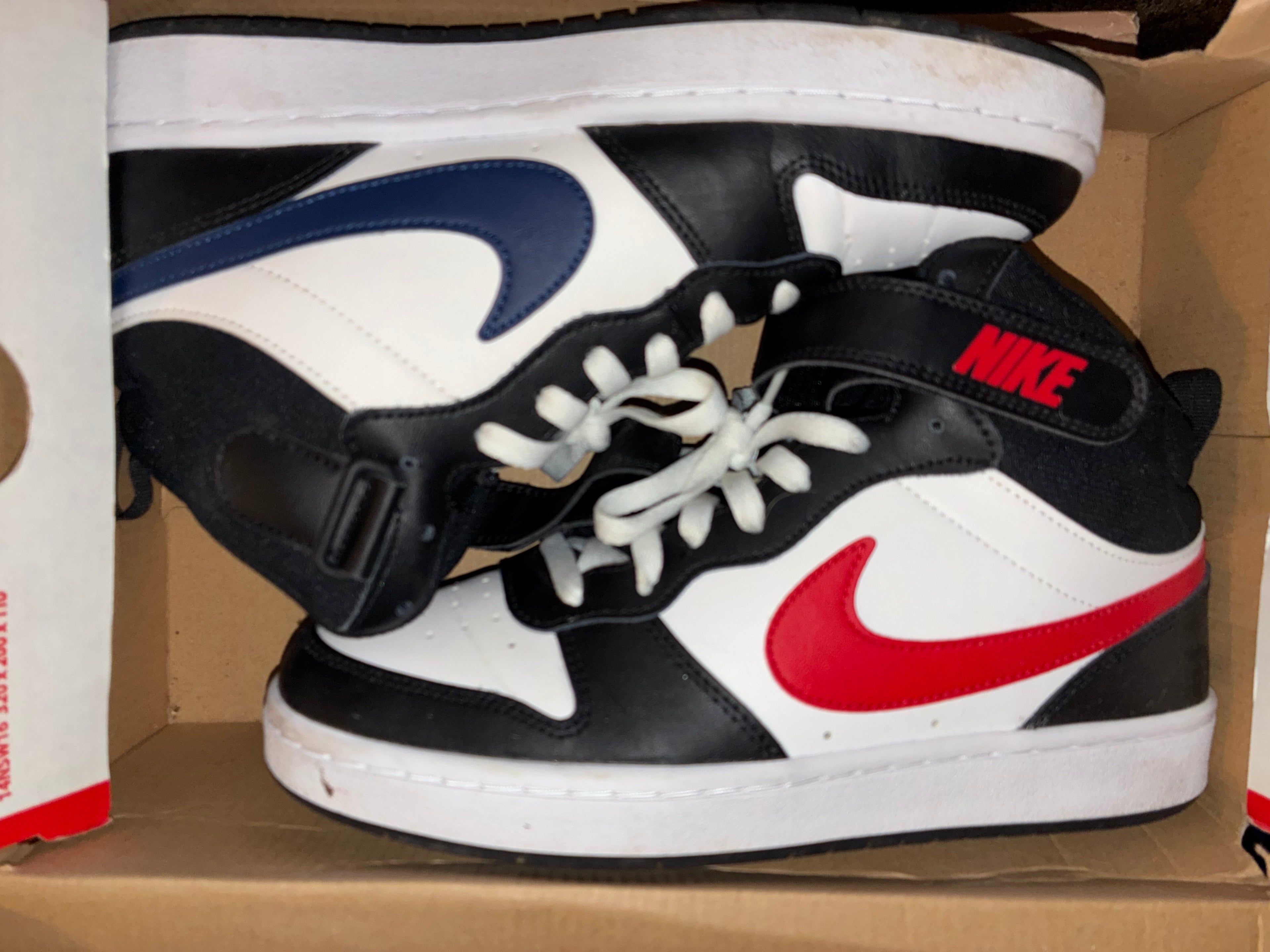 Nike Court Borough Mid 2 "Black/White/Red/Blue" Size 7Y (Pre-Owned)